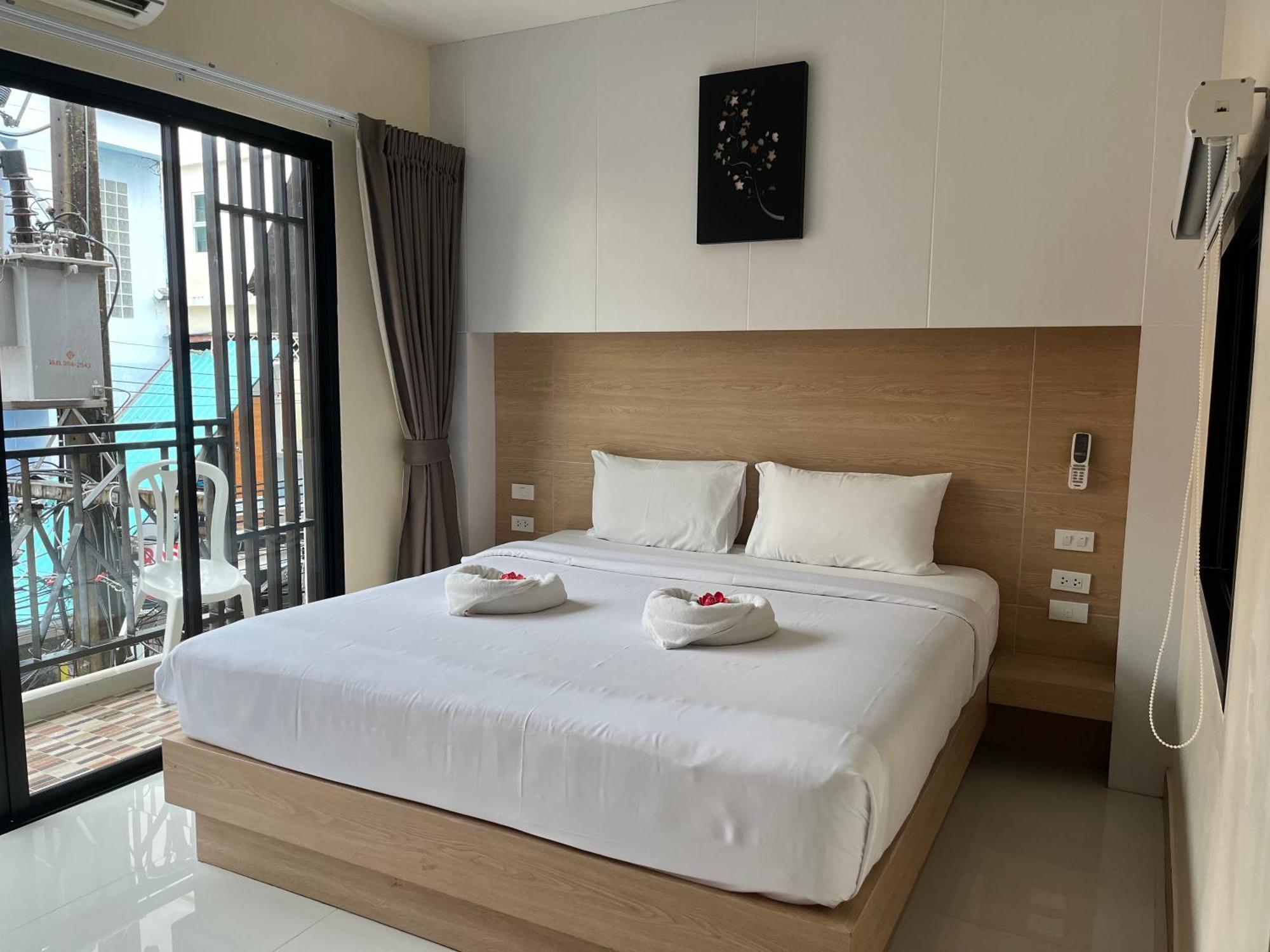 I Am O'Tel Patong Hotel Buitenkant foto